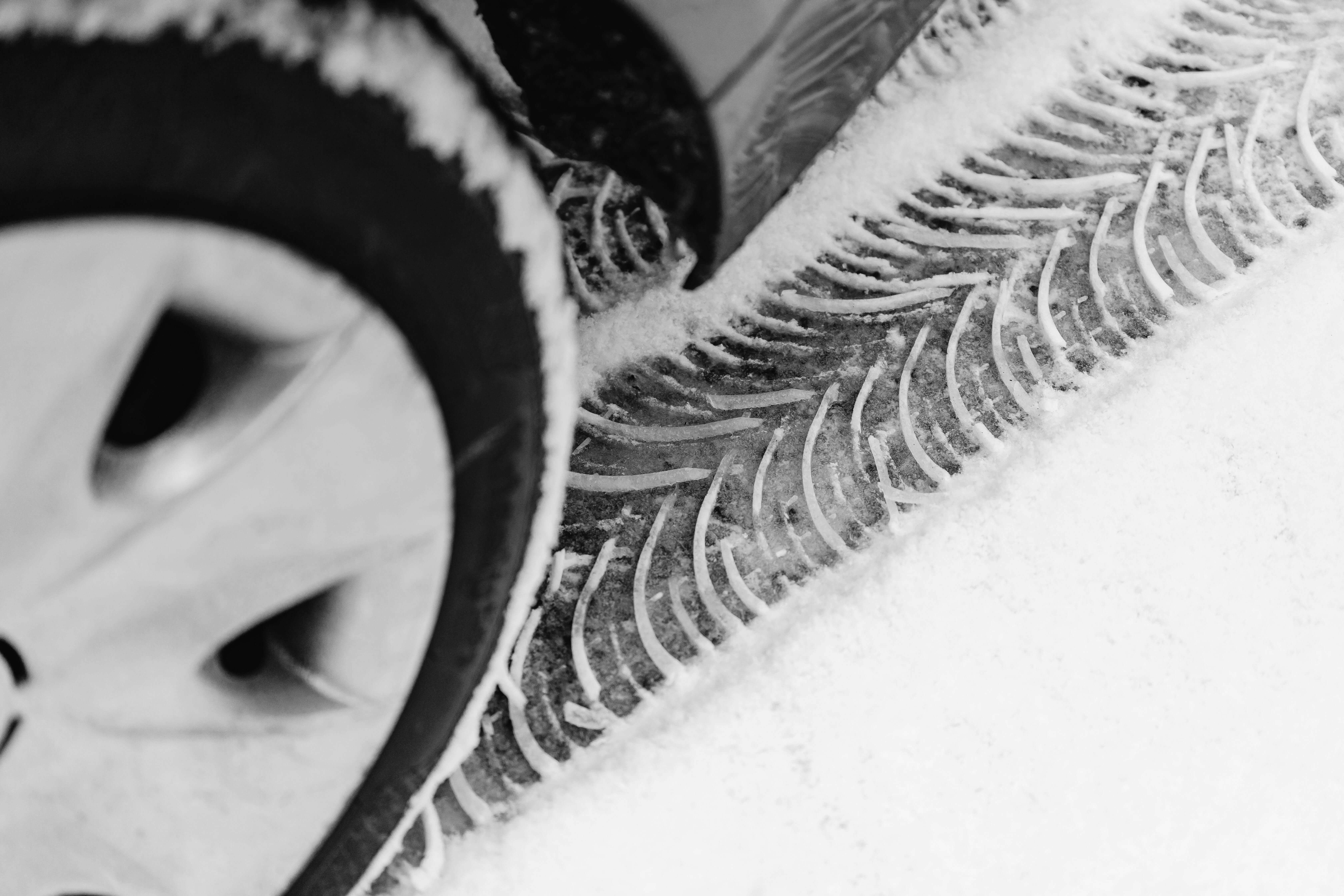 Tyre tracks in snow